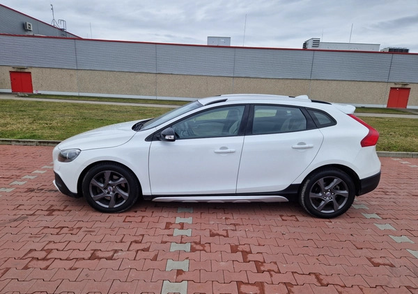 Volvo V40 cena 49000 przebieg: 147600, rok produkcji 2013 z Nowa Dęba małe 232